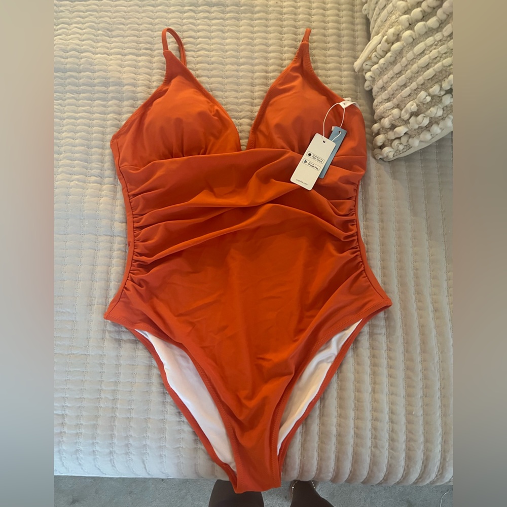 Cupshe one piece bathing suit